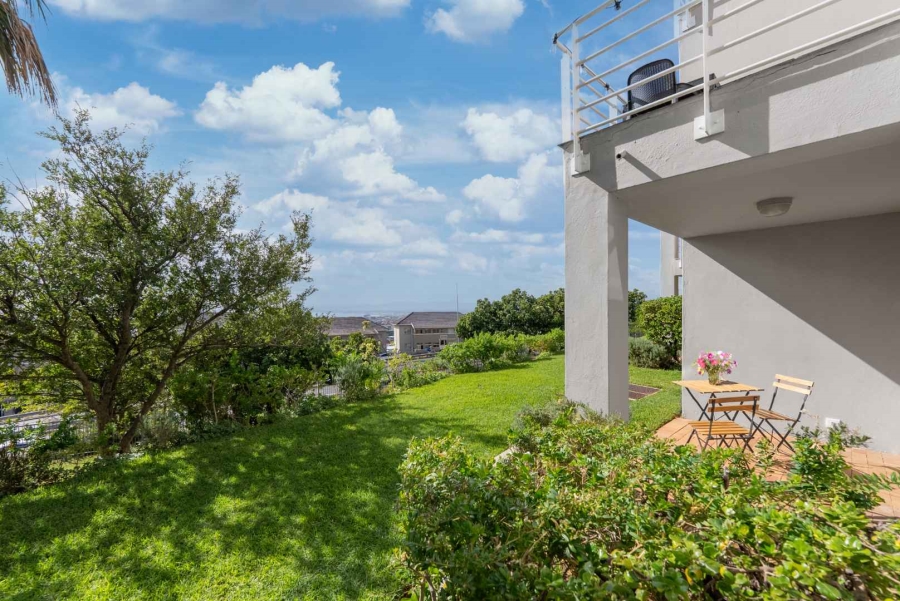 1 Bedroom Property for Sale in Vredehoek Western Cape